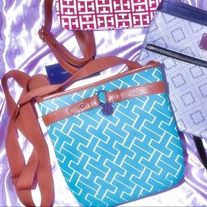 Turquoise Tommy Hilfiger crossbody bag!
